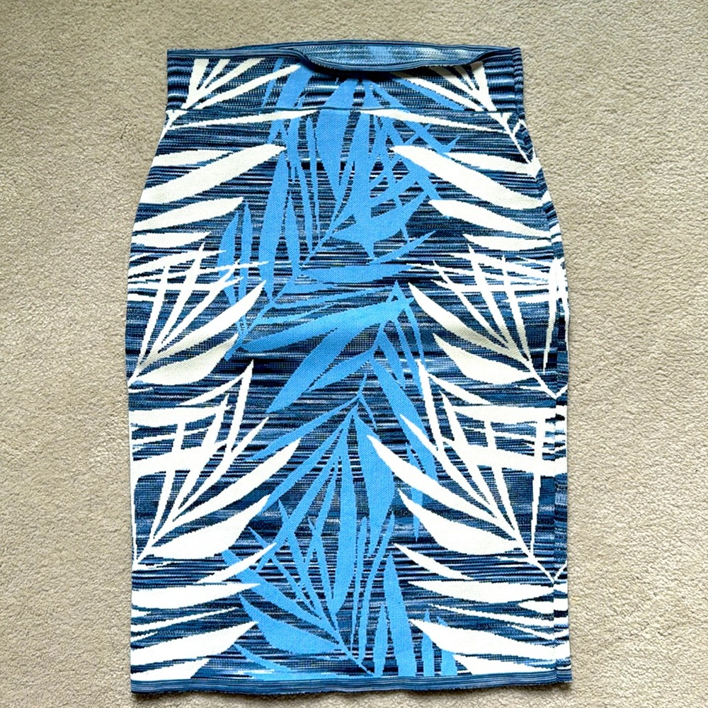 BCBGMaxAzria Blue Patterned Skirt